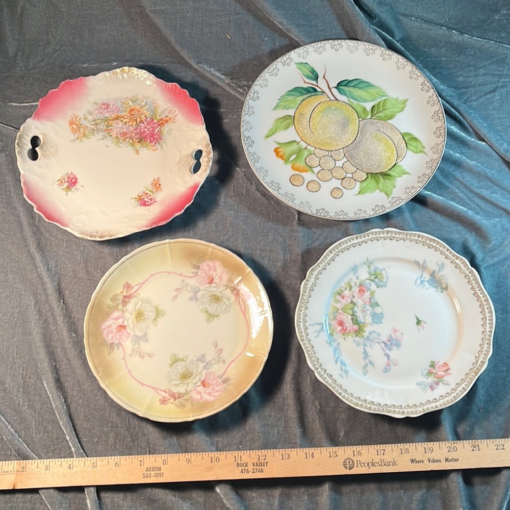 Lot of Vintage Floral Fruit Plates